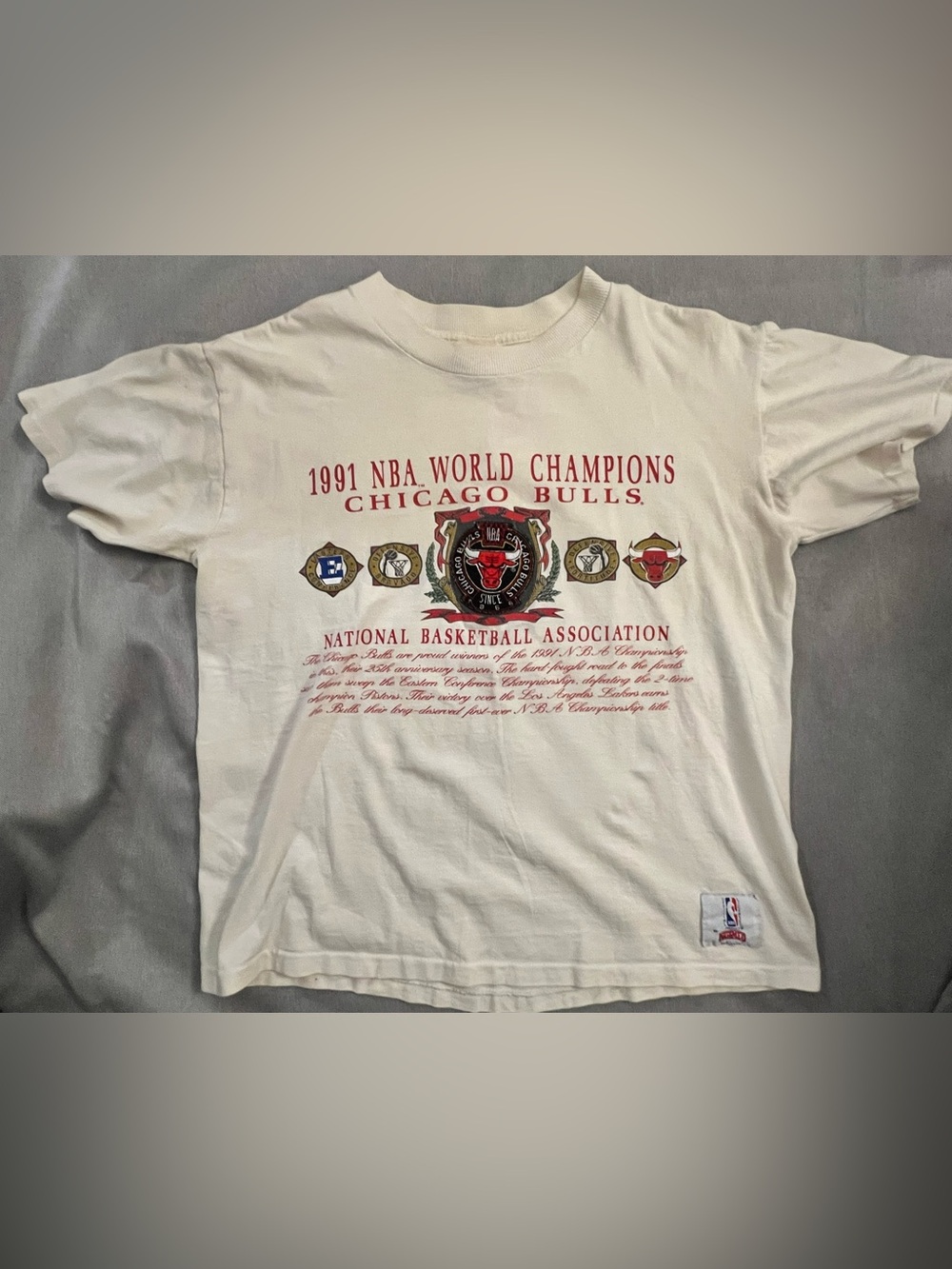 Vintage/Retro 1991 Chicago Bulls NBA Champions T-Shirt | Large | 100% Cotton